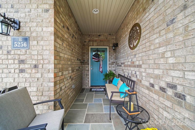 5256 Courtyard Ln, Belmont, NC 28012