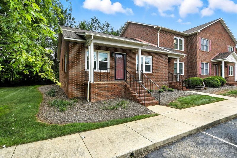 102 Brandywine Dr NE #E-1, Conover, NC 28613