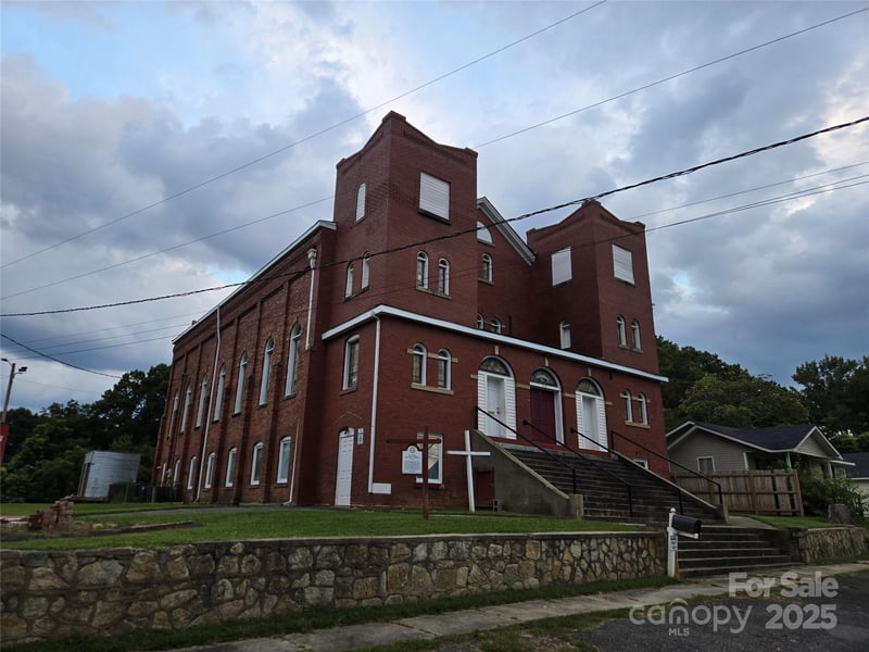 418 N Oakland St, Gastonia, NC 28052
