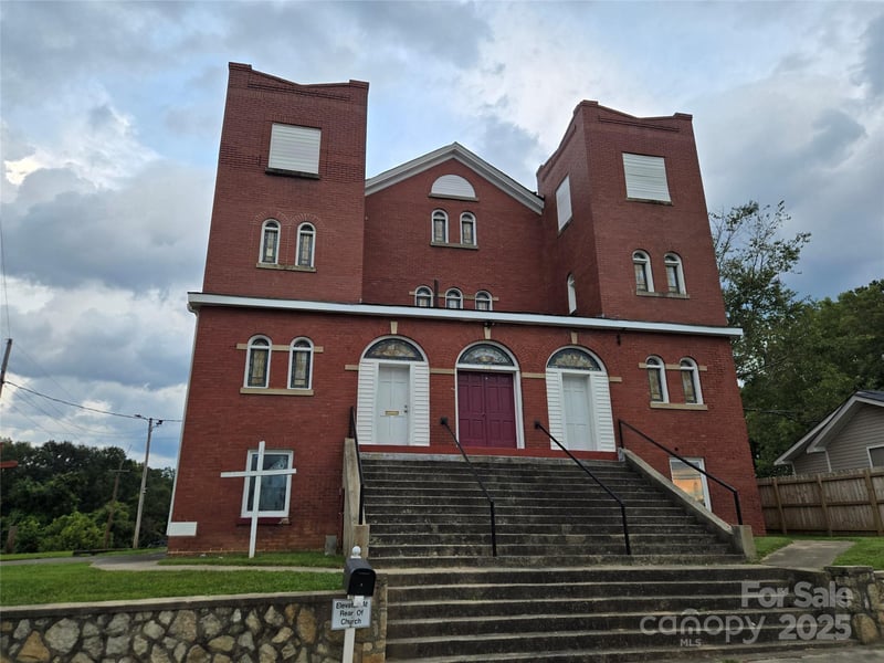 418 N Oakland St, Gastonia, NC 28052
