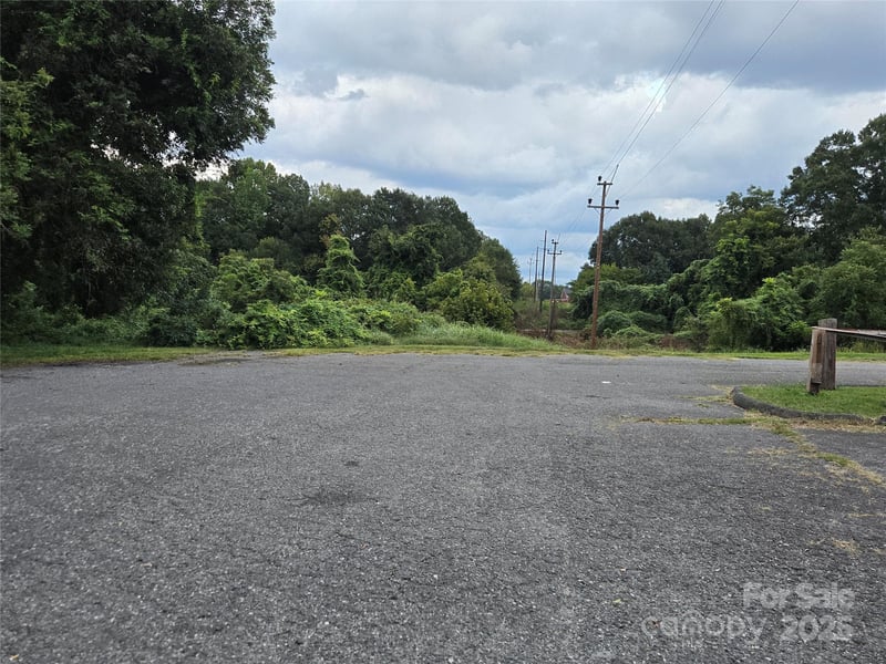 418 N Oakland St, Gastonia, NC 28052