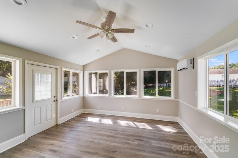 155 Mcadam Ln, Mooresville, NC 28117