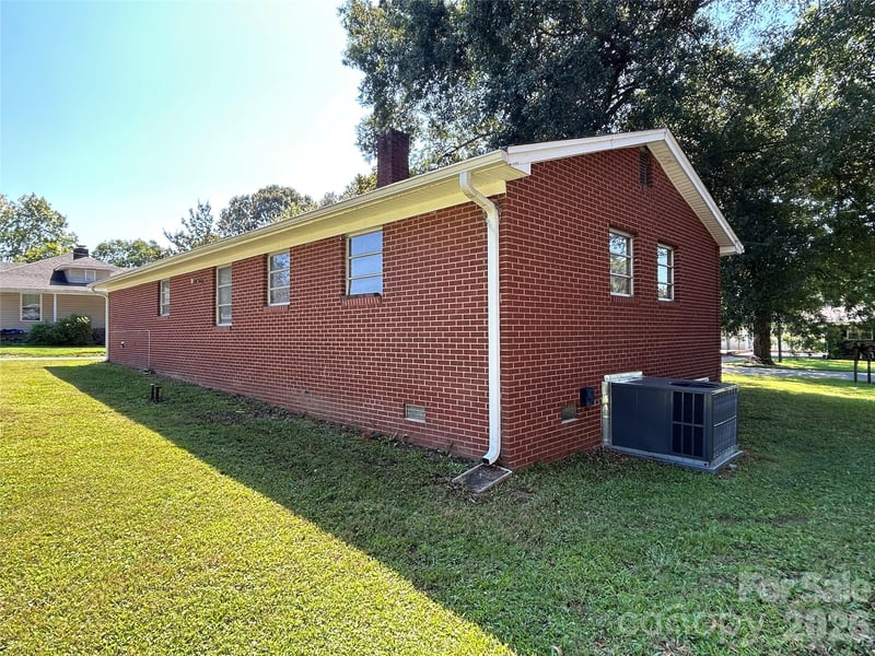 2218 W 5th Ave, Gastonia, NC 28052