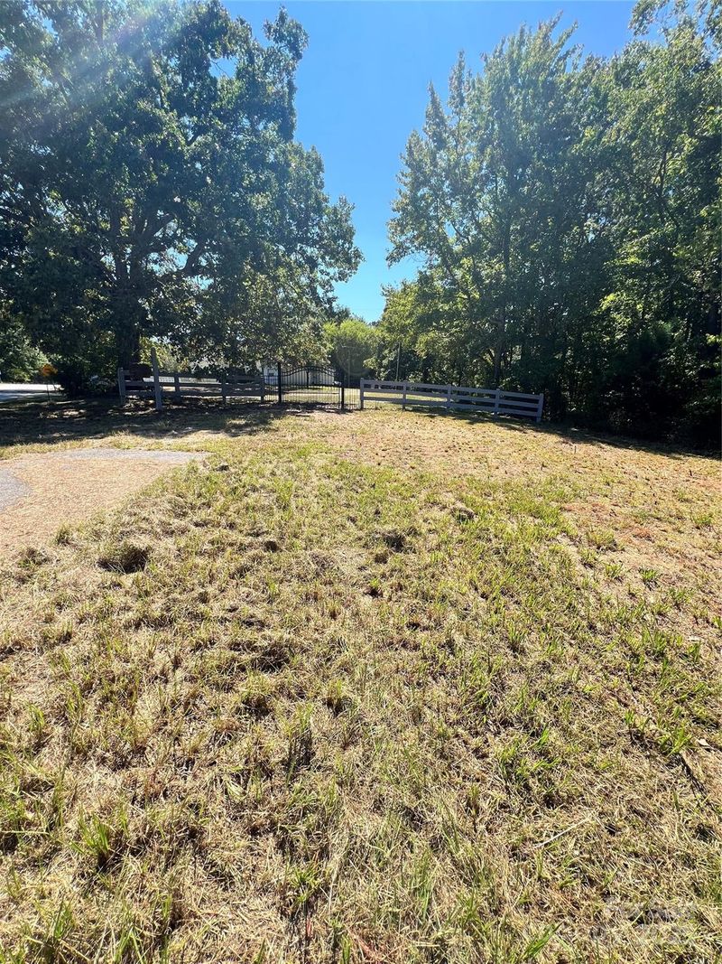 240 Niven Rd, Lancaster, SC 29720