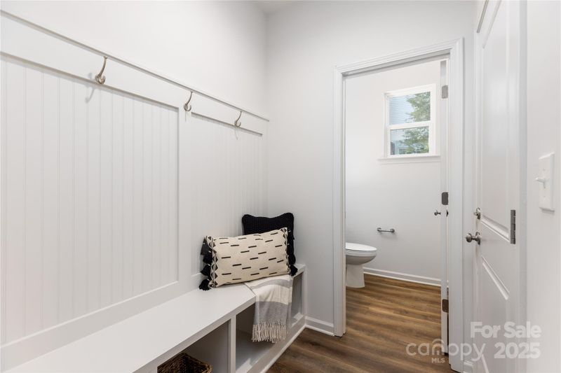2727 Capitol Dr, Charlotte, NC 28208