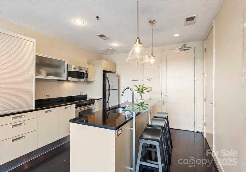 1133 Metropolitan Ave #601, Charlotte, NC 28204