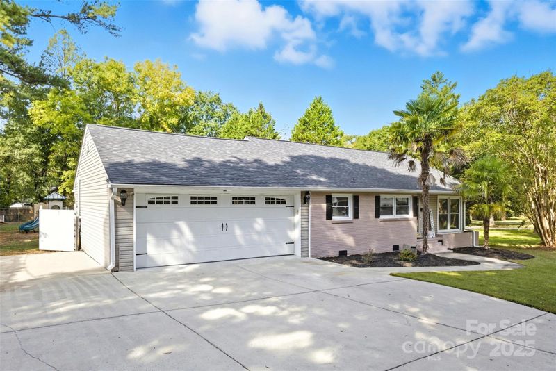 406 Gillsbrook Rd, Lancaster, SC 29720