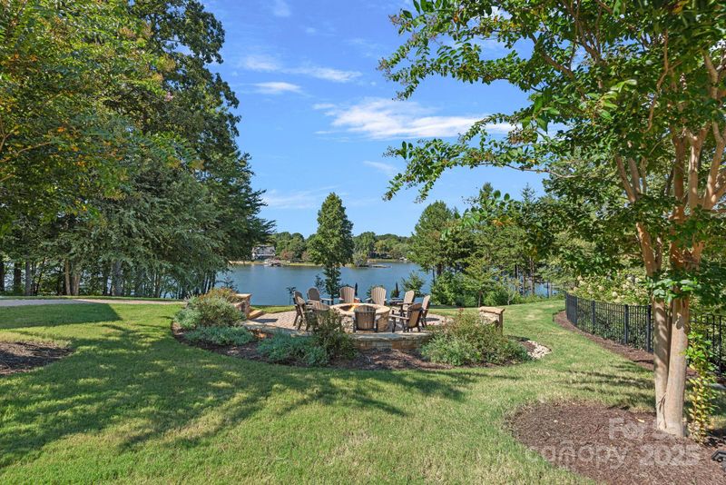 122 Lanyard Dr #B, Mooresville, NC 28117