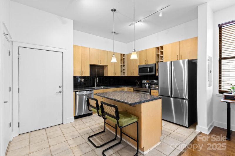 704 N Davidson St, Charlotte, NC 28202
