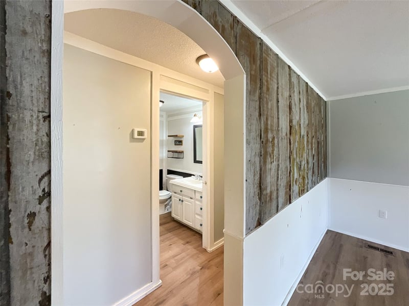 680 Mullinax Cir, Blacksburg, SC 29702