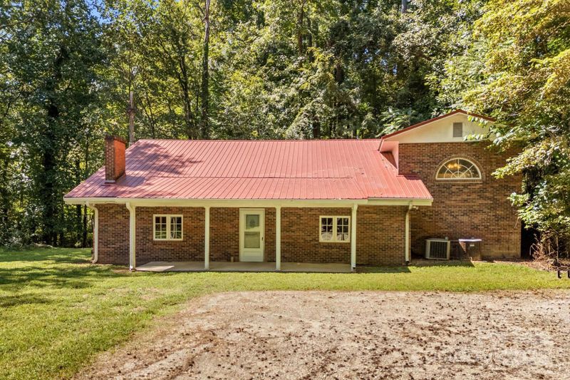 991 Fairway Dr, Kannapolis, NC 28081