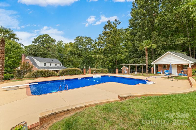 666 Twin Lakes Rd, Rock Hill, SC 29732