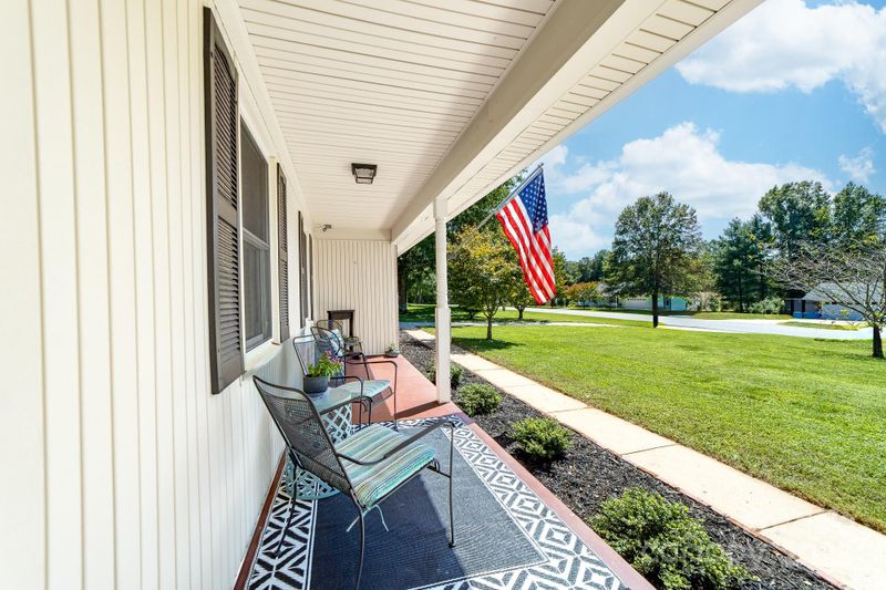 2671 Surrey Dr, Lincolnton, NC 28092
