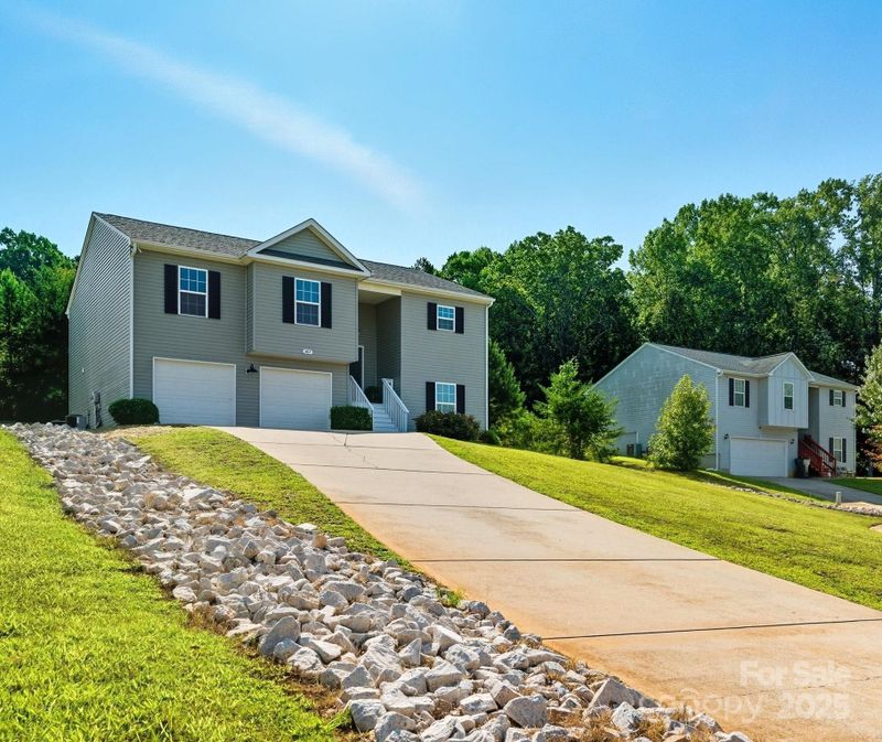 387 Lone Tree Ln, Clover, SC 29710