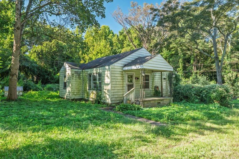 2621 Plum St, Charlotte, NC 28269