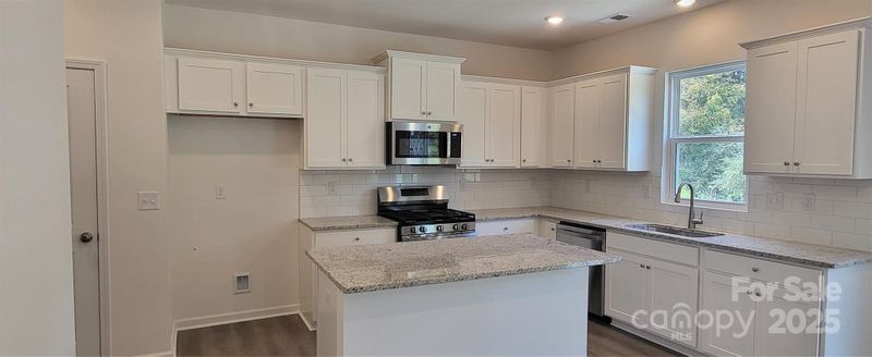 1301 Fremont Dr, Wingate, NC 28174