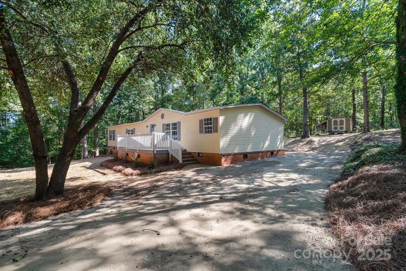 374 Gillscreek Dr, Lancaster, SC 29720