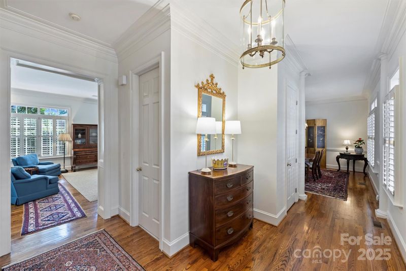 318 S Laurel Ave, Charlotte, NC 28207