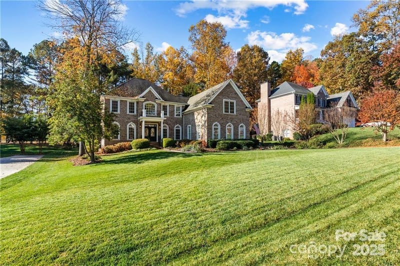 7736 Turnberry Ln, Stanley, NC 28164