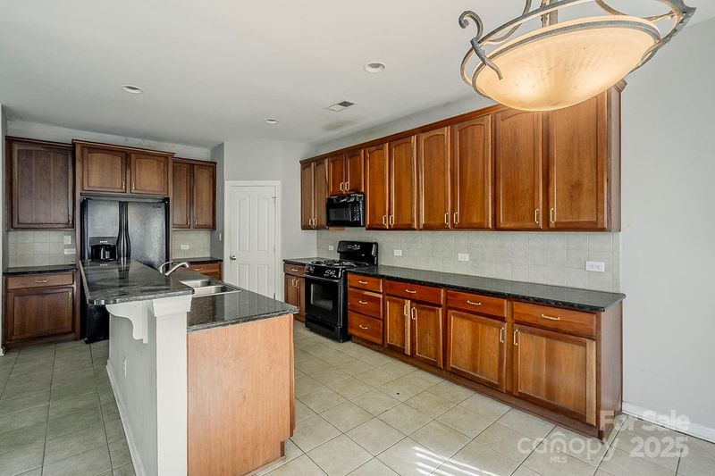 15131 Callow Forest Dr, Charlotte, NC 28273