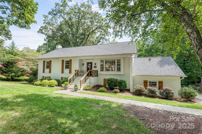 3101 Brookridge Ln, Charlotte, NC 28211