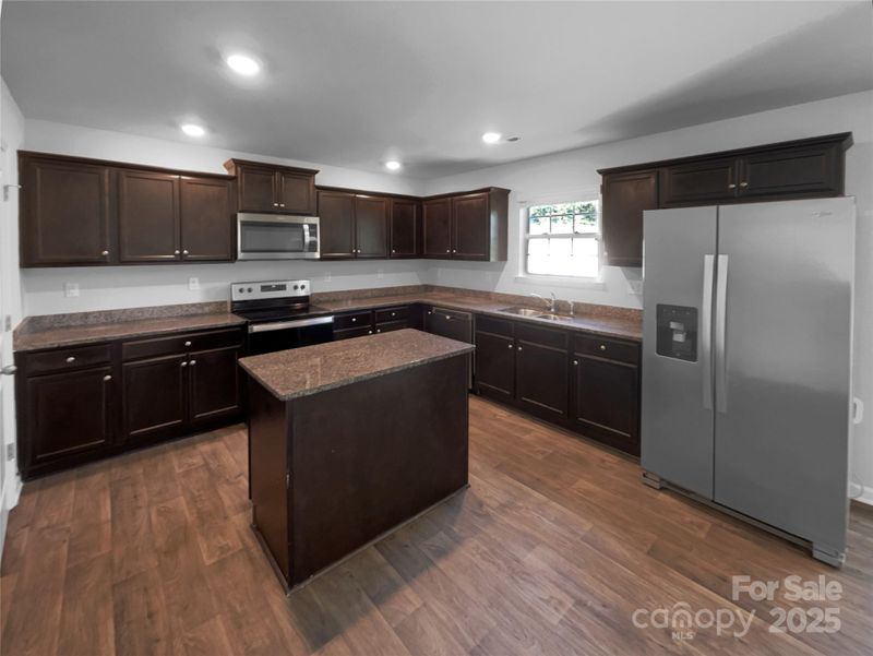 3259 Winesap Dr, Dallas, NC 28034
