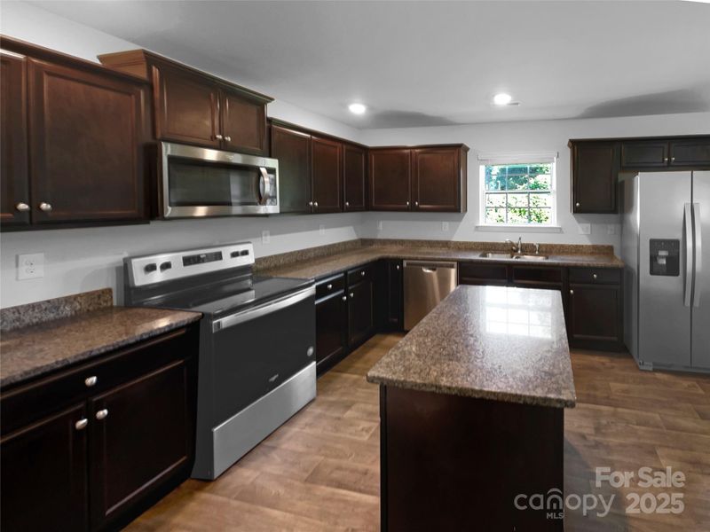 3259 Winesap Dr, Dallas, NC 28034
