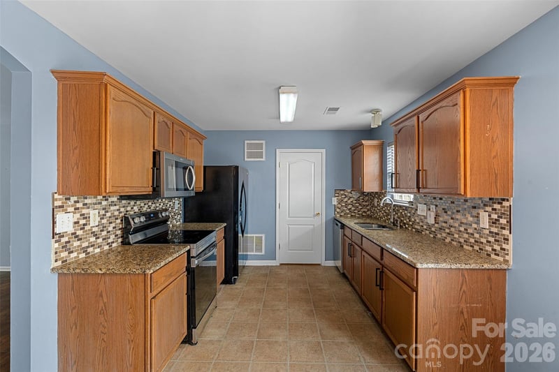 7117 Angela Marie Ct, Charlotte, NC 28215