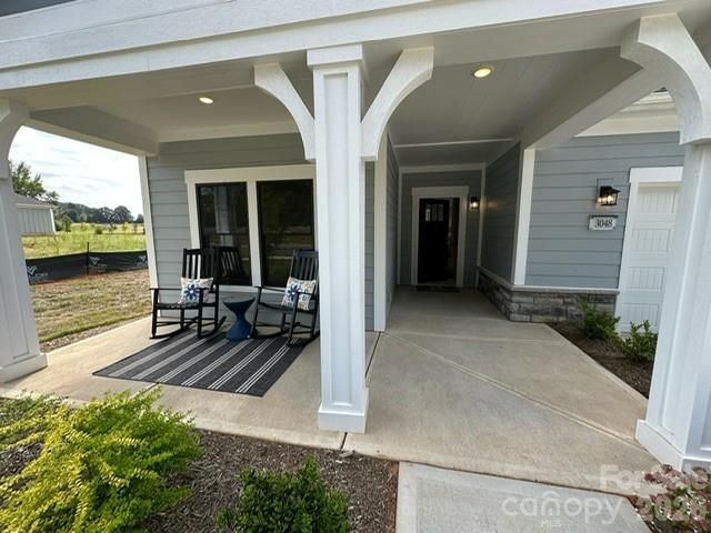 3048 Five Creek Rd, Charlotte, NC 28213