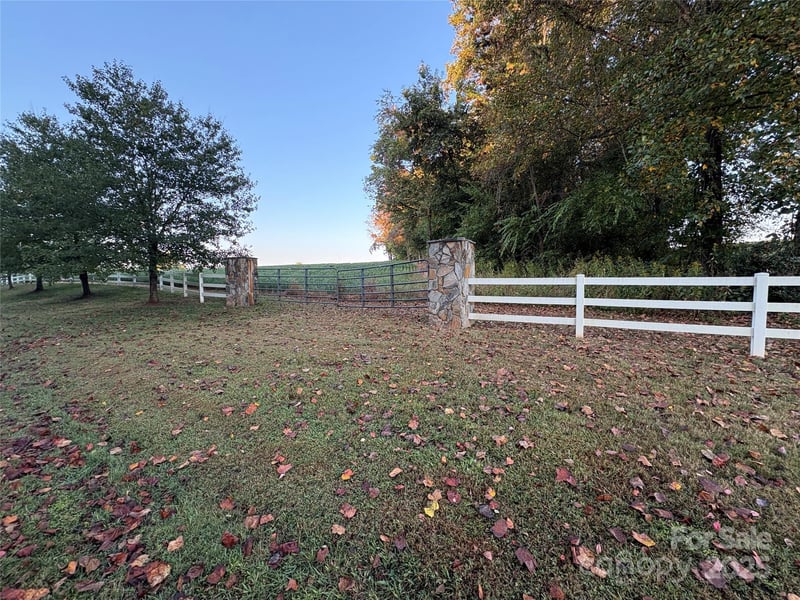 353 Sloans Mill Rd, Olin, NC 28660