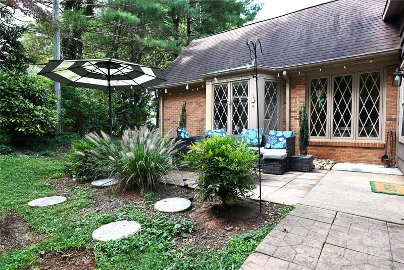 410 2nd Ave NW, Conover, NC 28613