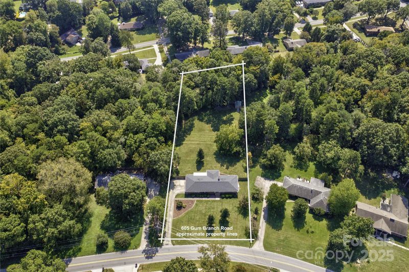 605 Gum Branch Rd, Charlotte, NC 28214