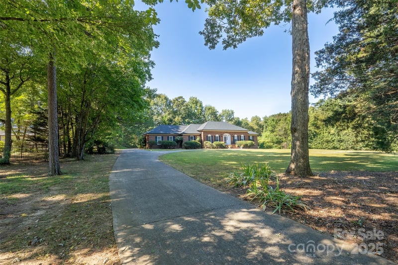124 Windsor Greene Dr, Monroe, NC 28110