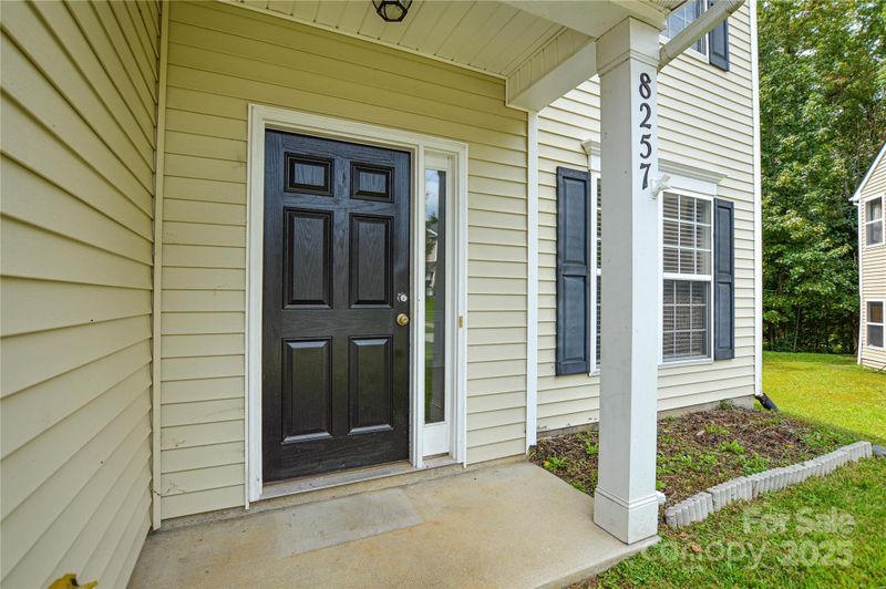 8257 Weeping Fig Ln, Charlotte, NC 28215
