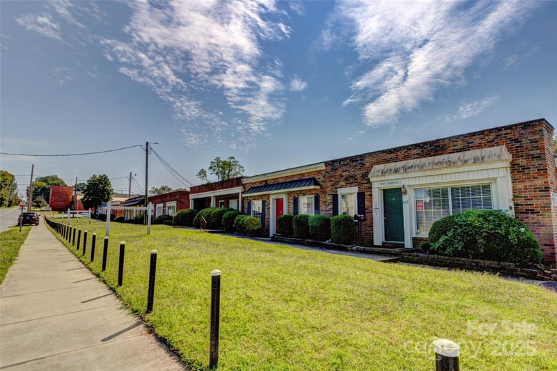 617 E 2nd Ave, Gastonia, NC 28054