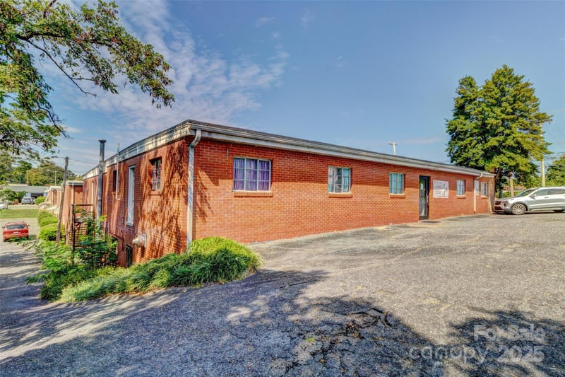 617 E 2nd Ave, Gastonia, NC 28054