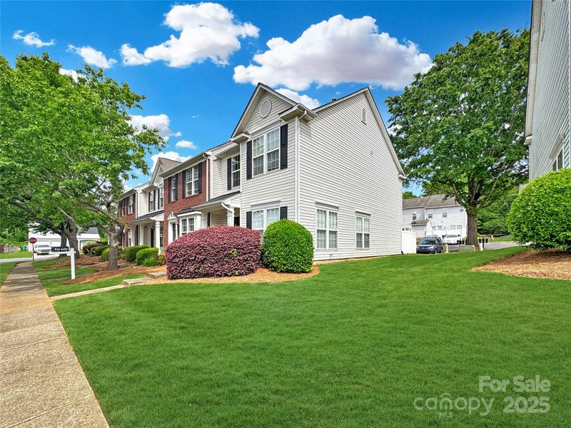 8326 Shinkansen Dr, Charlotte, NC 28213