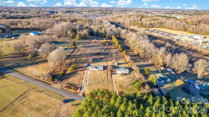 303 Johnson Dairy Rd, Mooresville, NC 28115