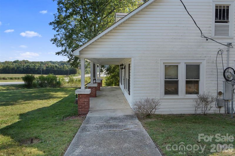 4601 Mooresville Rd, Kannapolis, NC 28081