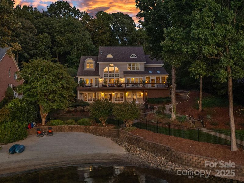 126 Silver Eagle Ln, Mooresville, NC 28117