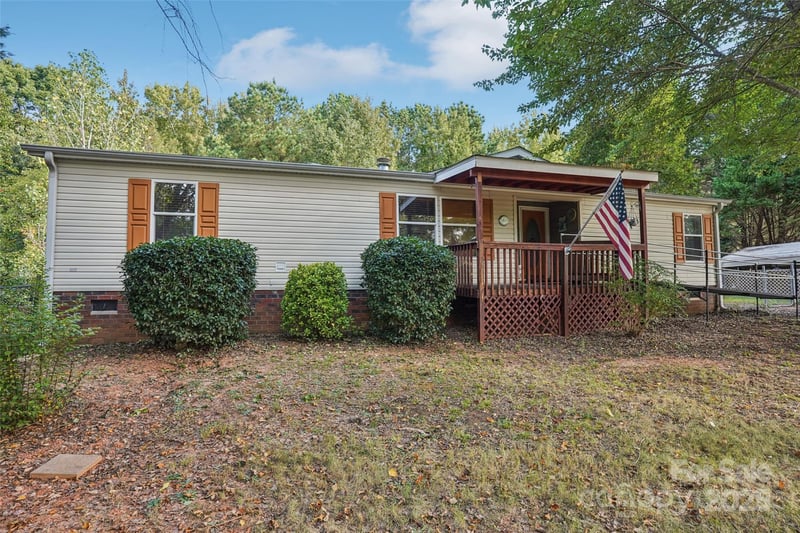 528 Preston Brooks Dr, Catawba, SC 29704
