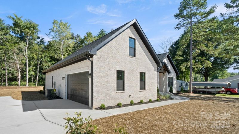 215 Picketts Cir, Indian Trail, NC 28079