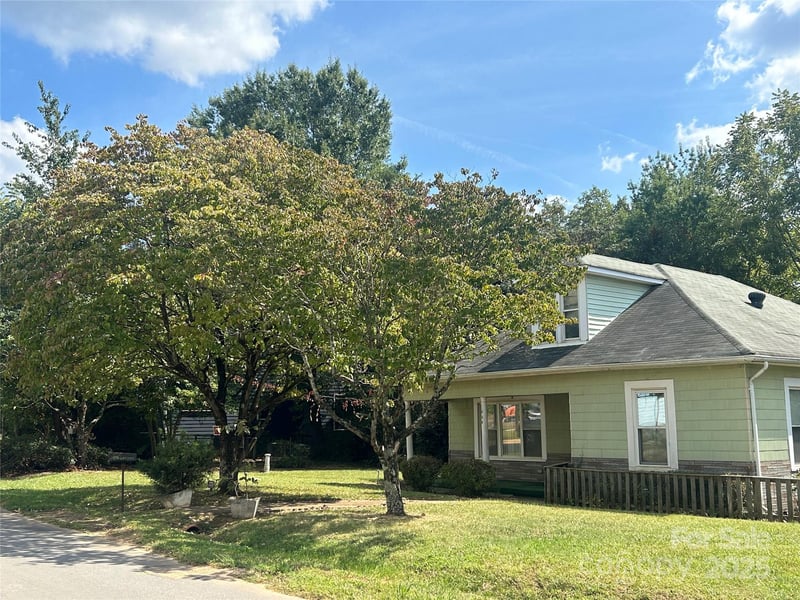 335 Catawba Ave, Davidson, NC 28036