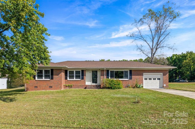 223 W Hammond St, Heath Springs, SC 29058