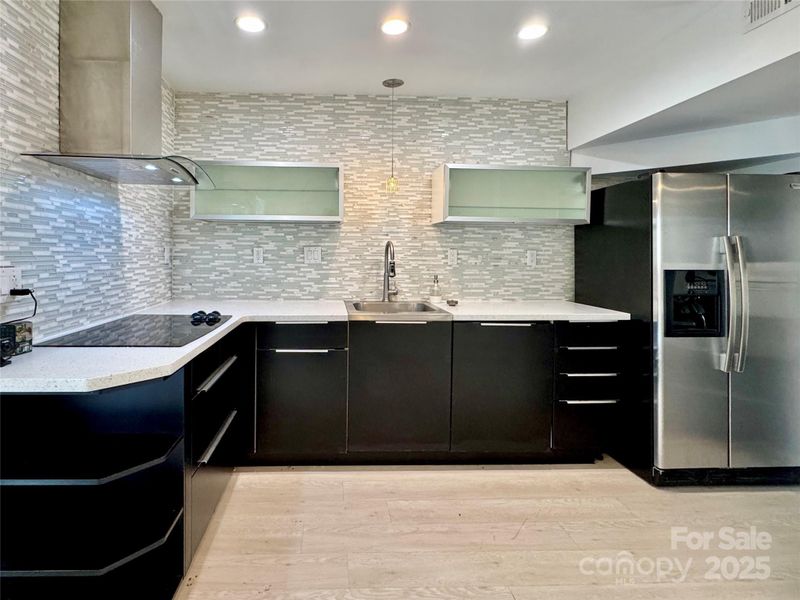 424 W 8th St, Charlotte, NC 28202