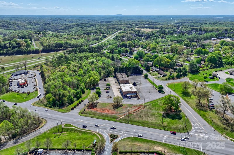 2650 S Hwy 127 Hw, Hickory, NC 28602