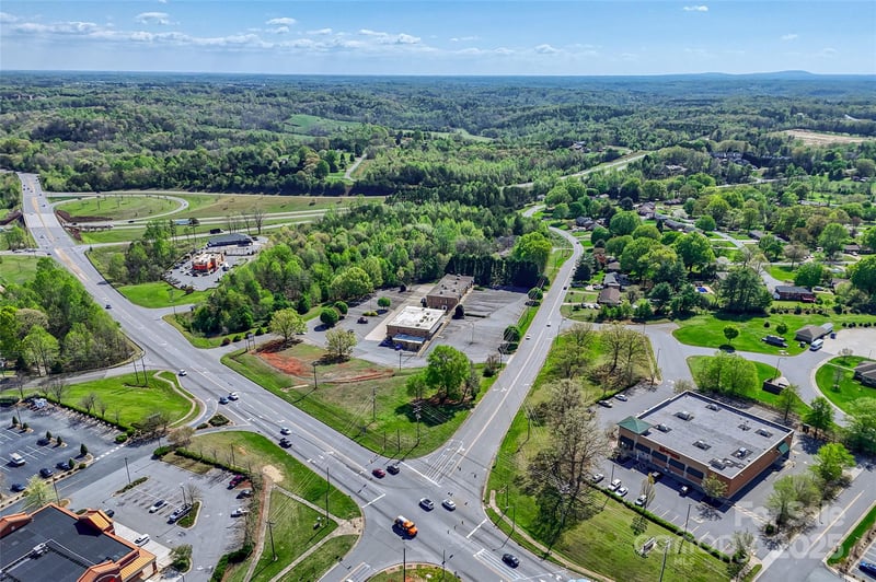 2650 S Hwy 127 Hw, Hickory, NC 28602