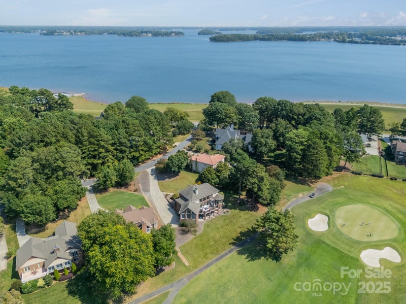 8030 Ravenwood Ln, Stanley, NC 28164