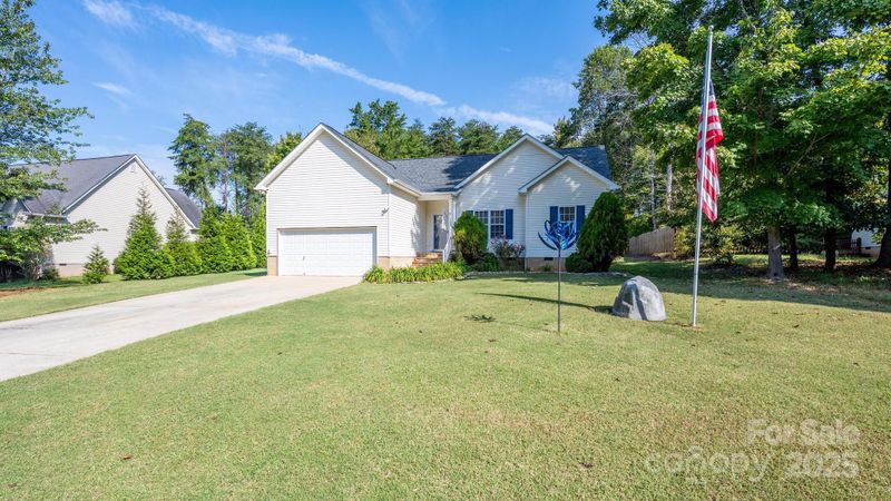 128 Farmdale Dr, Troutman, NC 28166