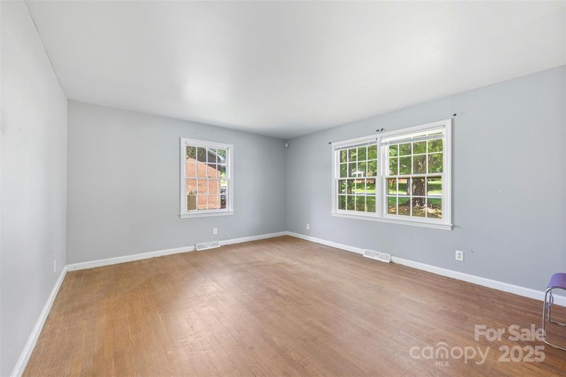 2925 Crescent Ln, Gastonia, NC 28052